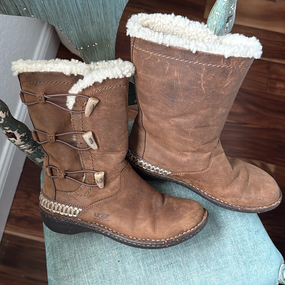 UGG Kona 5156 Brown Boots size 7